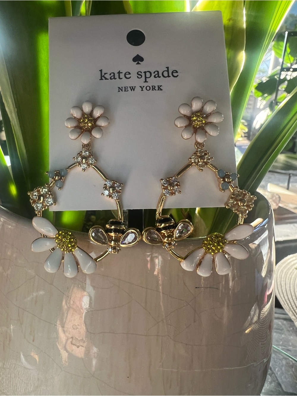 Kate Spade New York White Daisy and Bees Drop Earrings